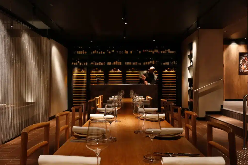 Wijnwand in restaurant