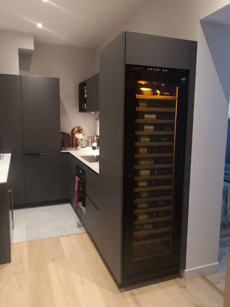 Inspiration inbouw wijnklimaatkast in Parijs